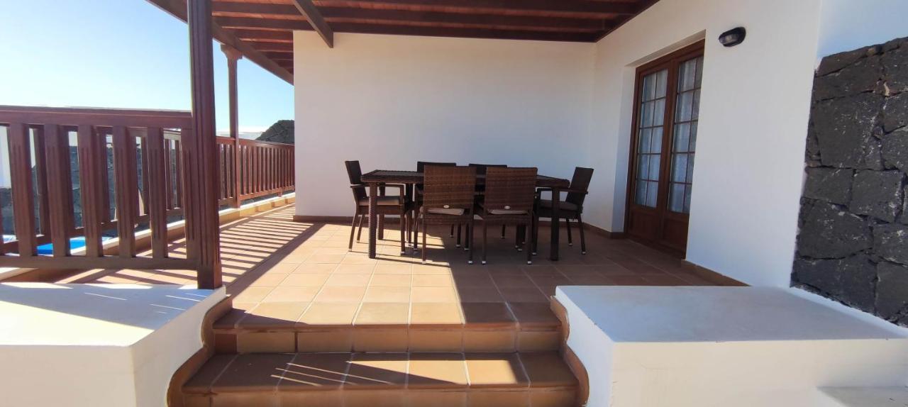 Villa Esmeralda Playa Blanca  Extérieur photo
